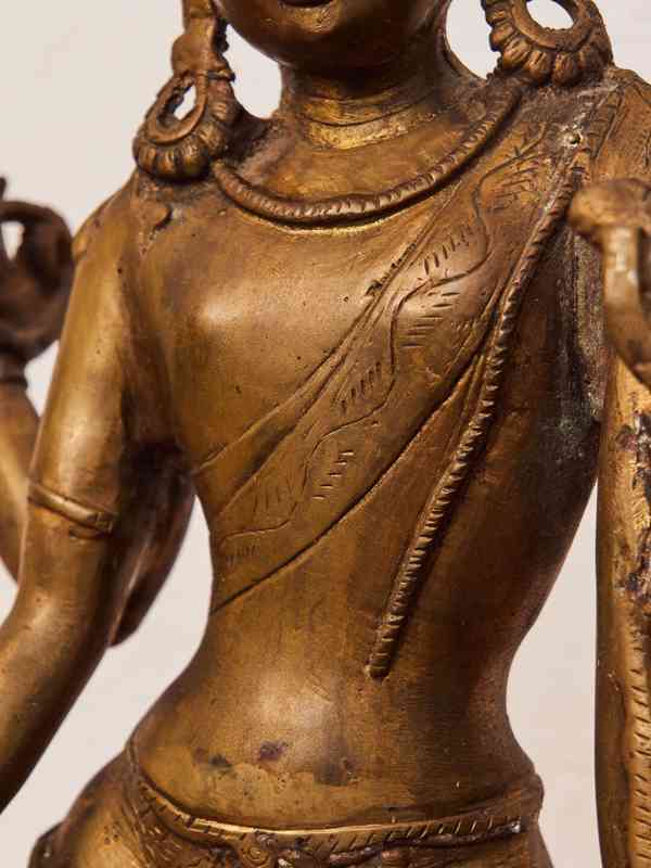 Bronzová socha bodhisattvy Avalókitéšvary (Padmapáni) - foto 8