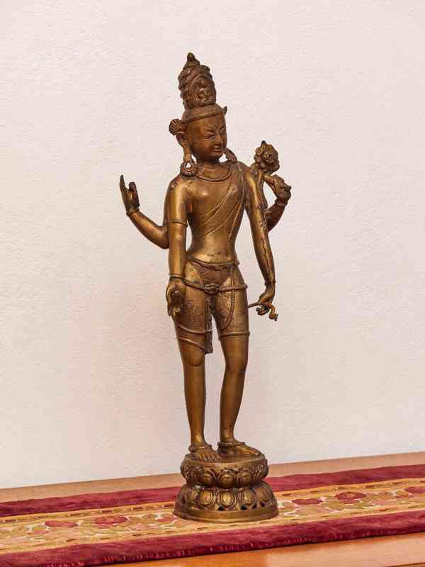 Bronzová socha bodhisattvy Avalókitéšvary (Padmapáni) - foto 3