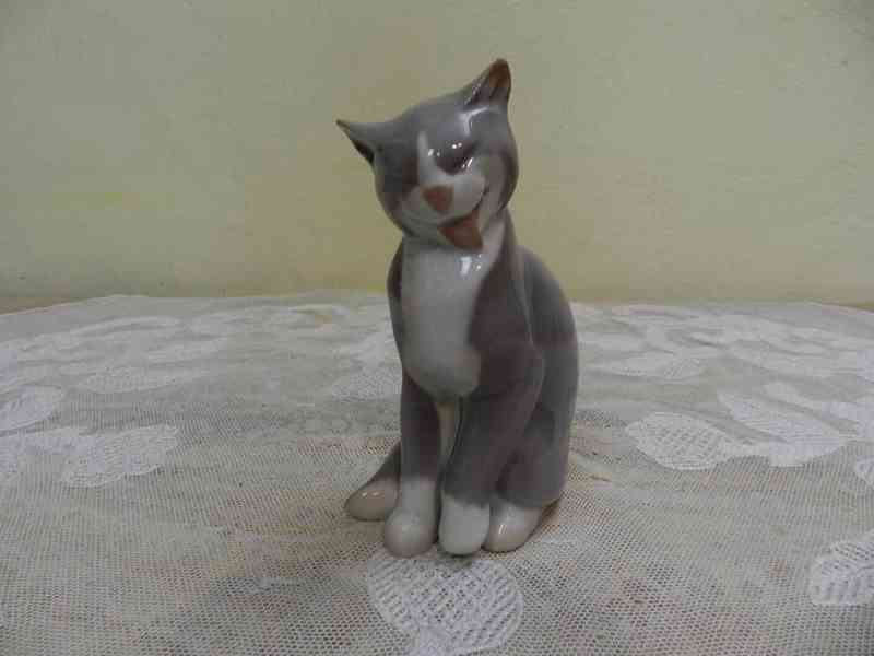 Porcelánová Plastika sedící Kočka větší Kodaň Copenhagen - foto 2