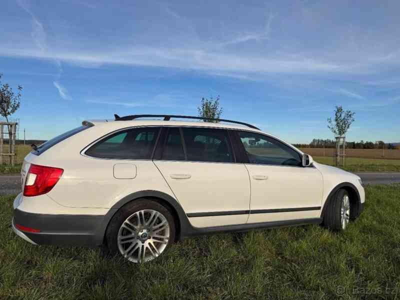 Škoda Superb 2,0   4x4 - foto 6