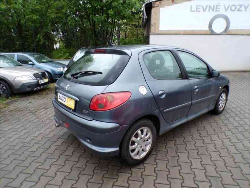 Peugeot 206 1,4 i - foto 4