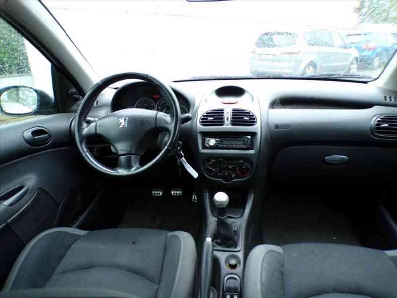 Peugeot 206 1,4 i - foto 5