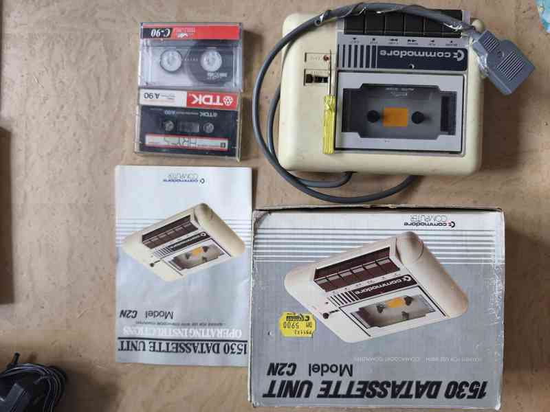 Retro sestava Commodore 64 – kompletní sběratelský set - foto 3