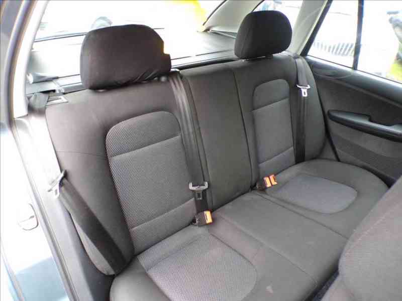 Škoda Fabia 1,4 16V KLIMA,TAŽ.ZAŘ. - foto 11