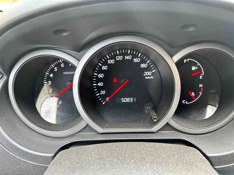 Suzuki Grand Vitara 1,6i Comfort benzín 78kw - foto 6