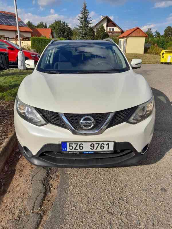 Nissan Qashqai 2,0   Nissan Qashqai