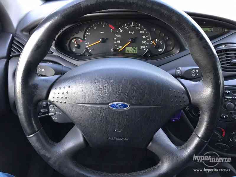 Ford Focus 1.8 D, 66kW, 2001, KLIMA, NA SPLÁTKY BEZ REGISTRŮ - foto 11