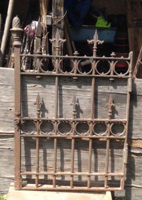Staré kované ploty-kratší dekorativní kusy - foto 7