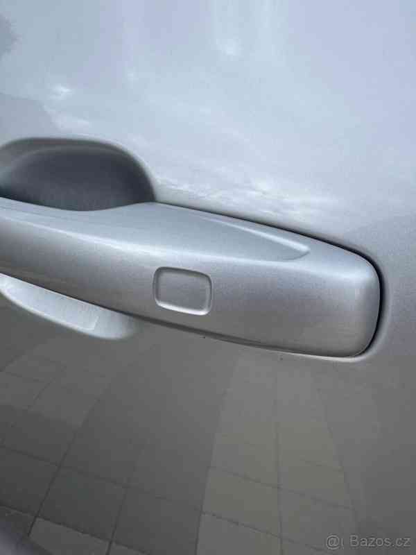 Volvo XC60 2,0   D4 2020 - foto 20