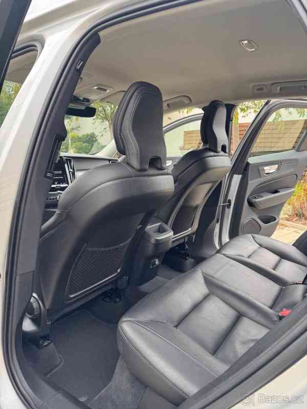 Volvo XC60 2,0   D4 2020 - foto 9
