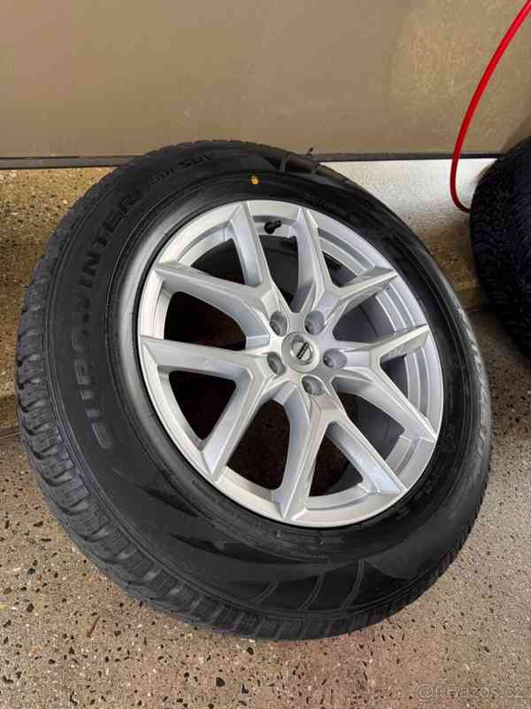 Volvo XC60 2,0   D4 2020 - foto 2