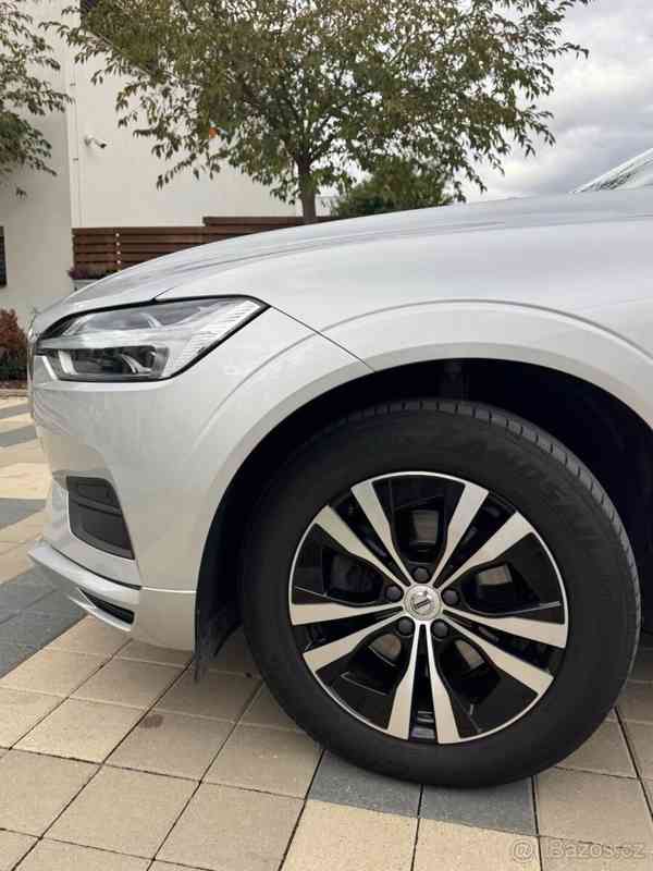 Volvo XC60 2,0   D4 2020 - foto 17