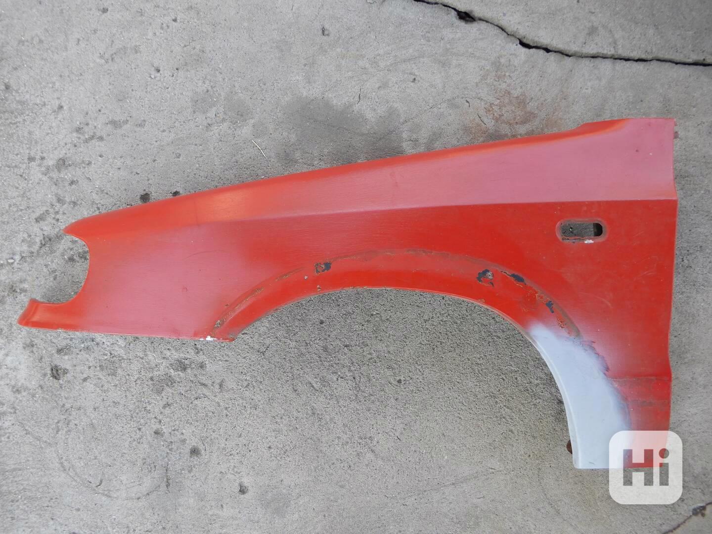 Levý přední blaník Felicia - foto 1