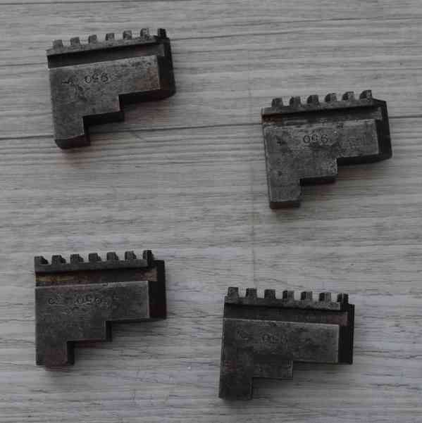 Příslušenství k soustruhu (čelisti pro sklíčidlo) - foto 1