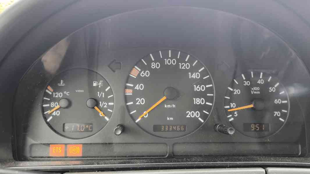 Mercedes ML 320, 4 x 4, platná STK do 23.9. 26. LPG. - foto 13