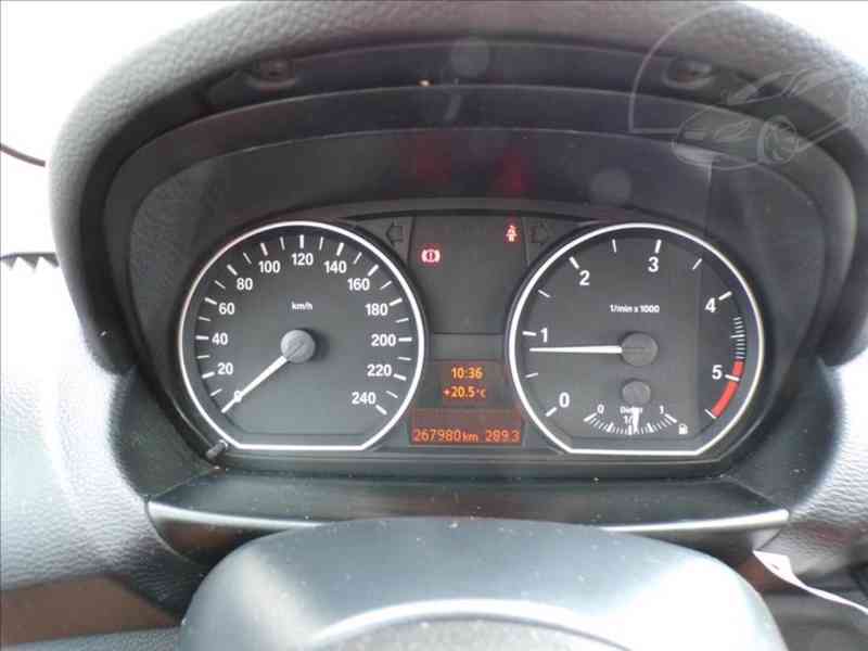 BMW 2,0 118D - foto 8