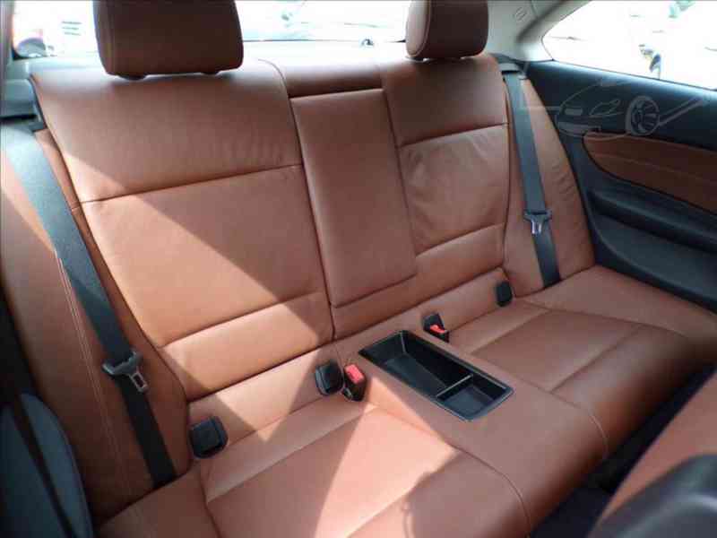 BMW 2,0 118D - foto 12