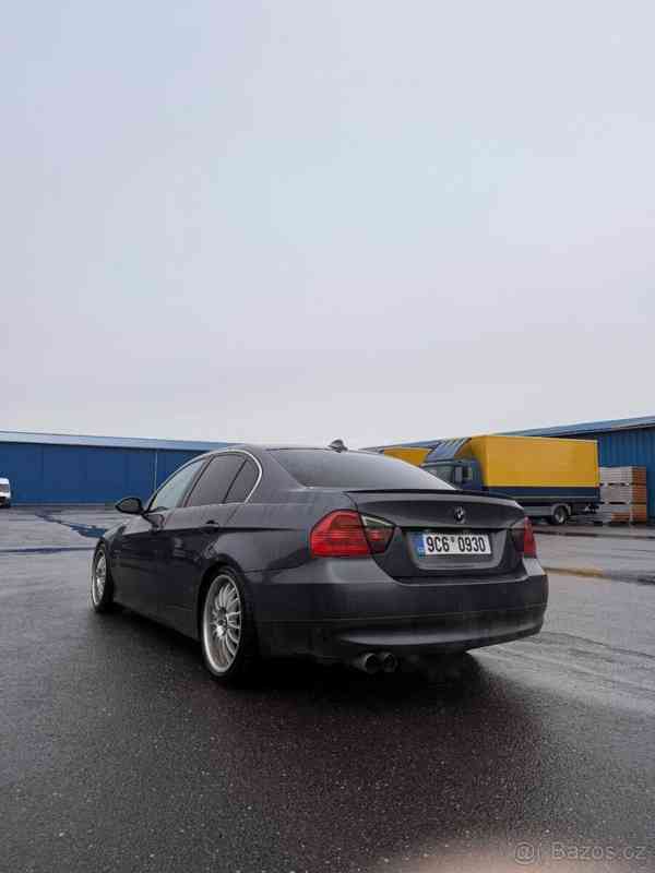 BMW Řada 3 3,0   e90 330i - foto 6