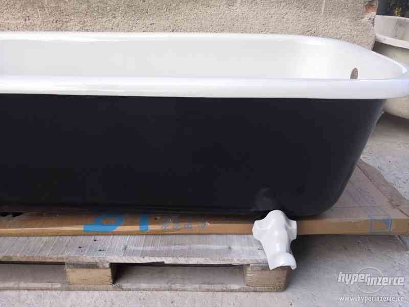 Litinová vana volně stojící na nožičkách po renovaci - foto 9