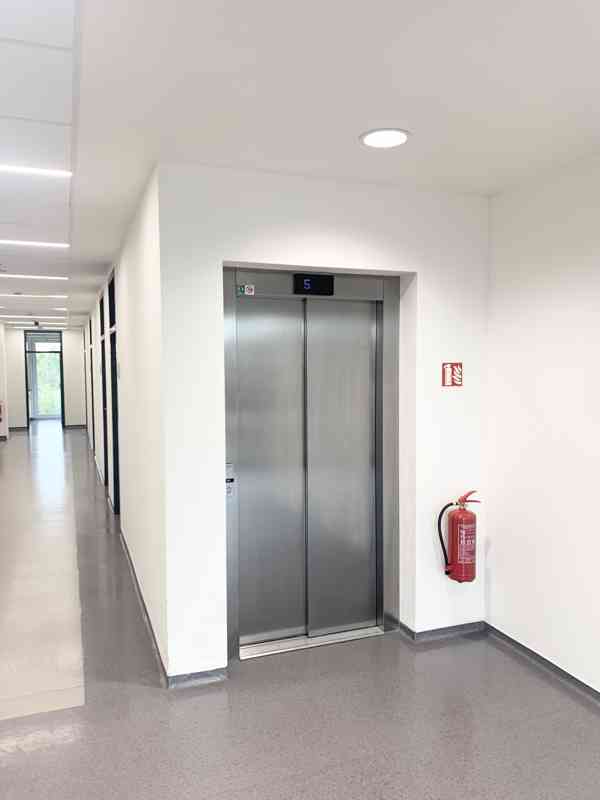 Pronájem nadstandardní kanceláře 18,2 m2 Brno, ul.Pražákova - foto 8