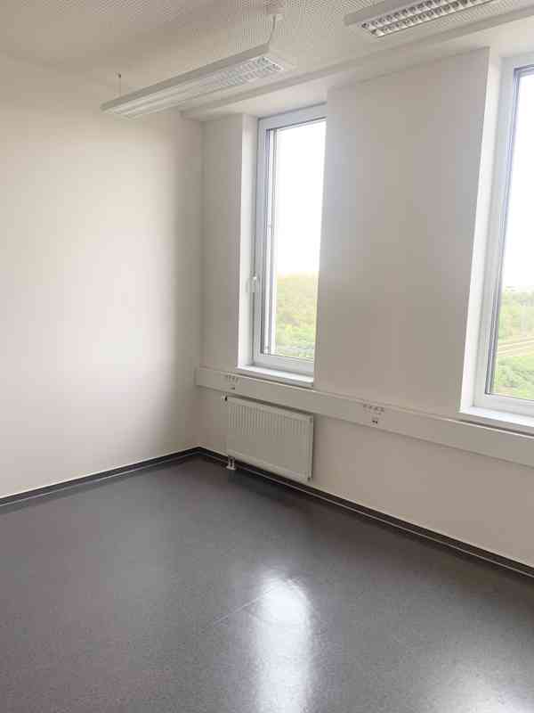 Pronájem nadstandardní kanceláře 18,2 m2 Brno, ul.Pražákova - foto 2