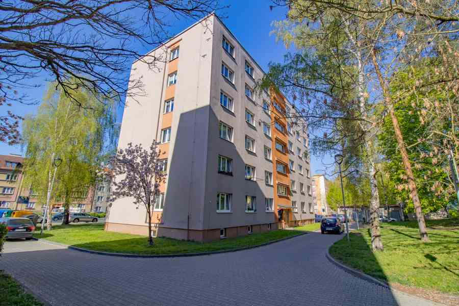 Prodej nízkonákladového bytu 3+1 s lodžií v Klatovech