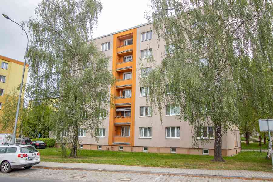 Prodej nízkonákladového bytu 3+1 s lodžií v Klatovech - foto 3