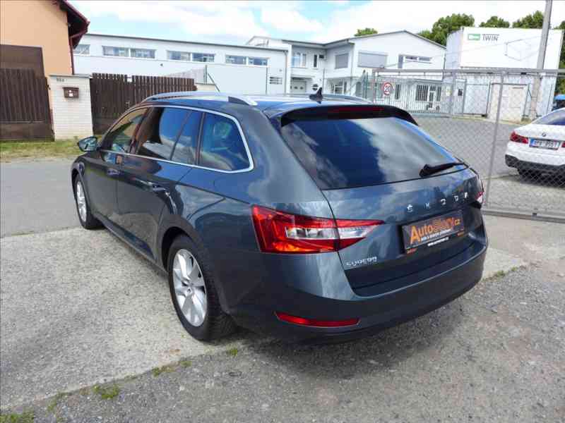 Škoda Superb 2,0 TDI LED VIRTUAL NAVI DPH - foto 4