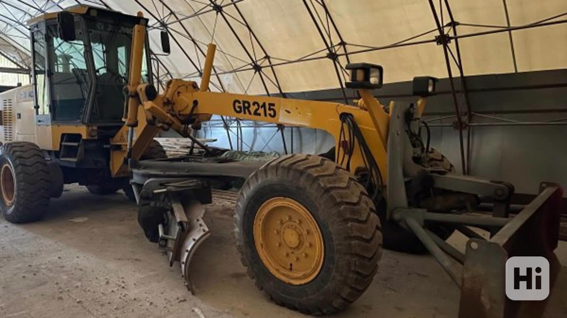 16t grejdr 6x6 XCMG GR215 rozrývák SPZ - foto 1