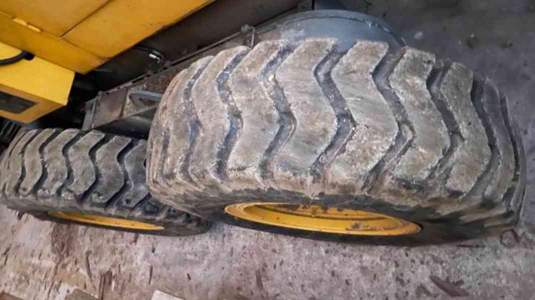 16t grejdr 6x6 XCMG GR215 rozrývák SPZ - foto 7