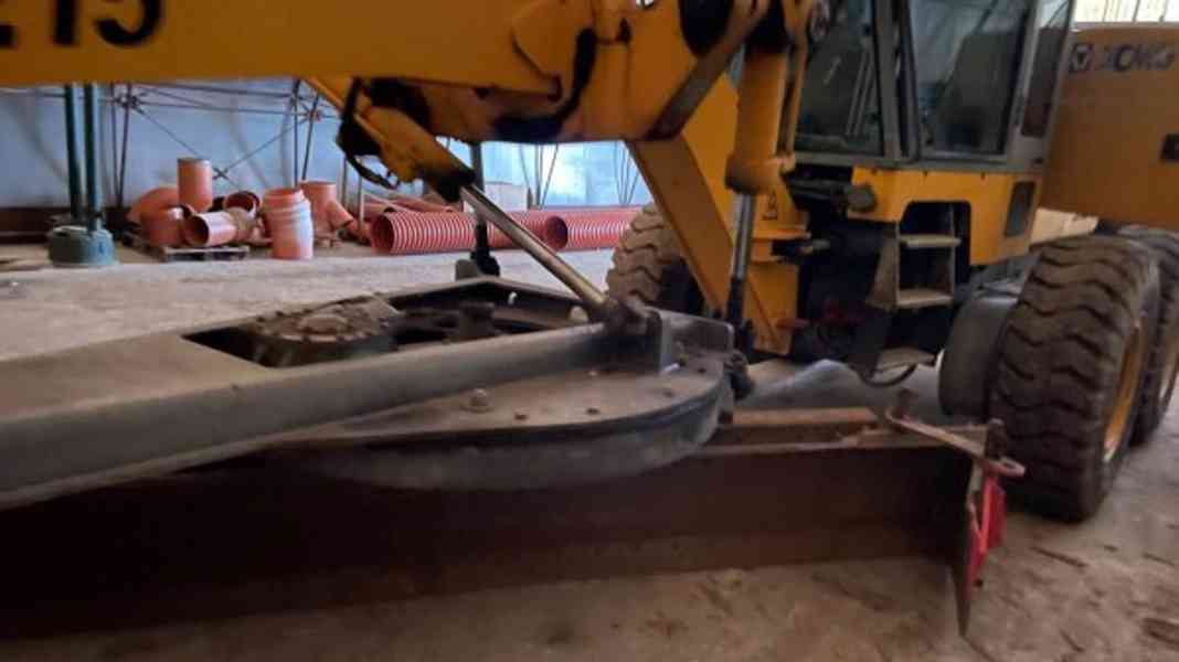 16t grejdr 6x6 XCMG GR215 rozrývák SPZ - foto 3