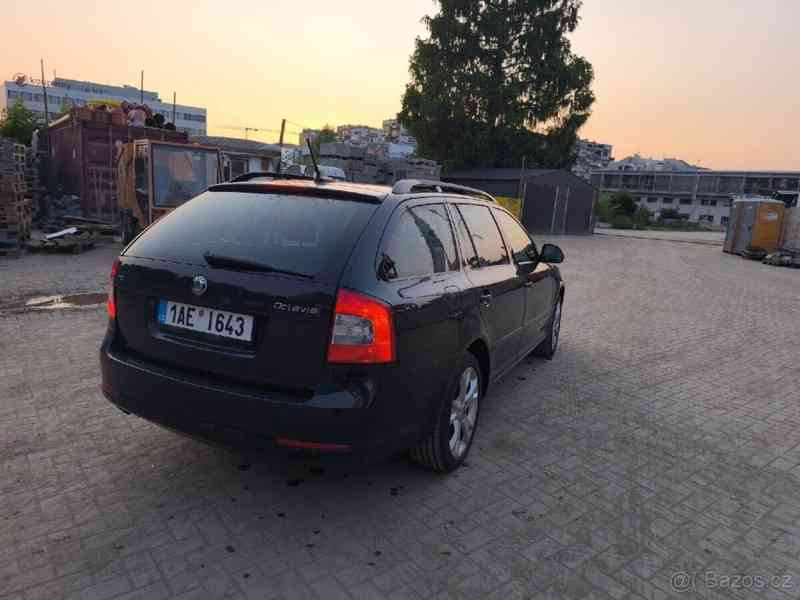 Škoda Octavia 2,0   2 fl 2013 - foto 12