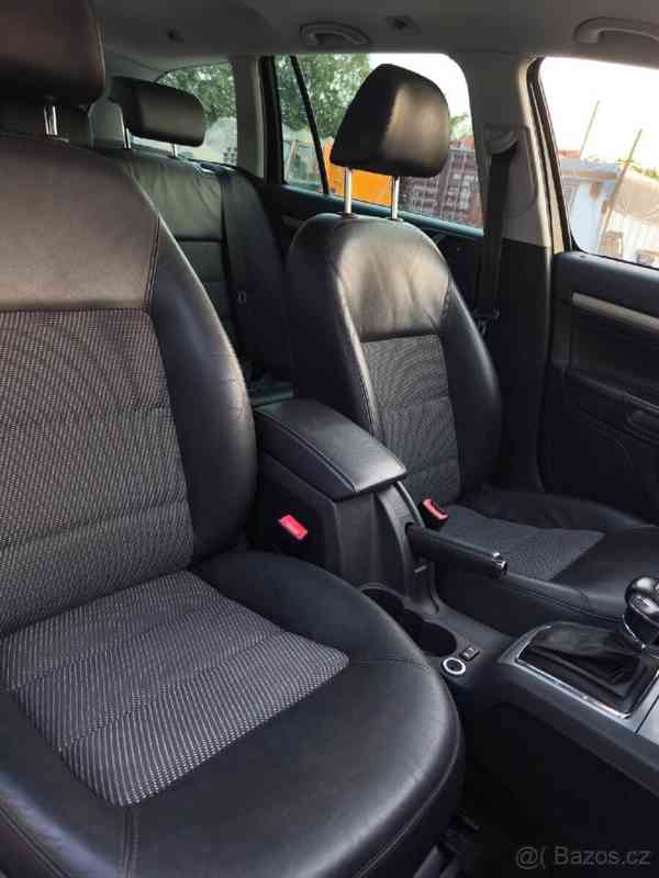 Škoda Octavia 2,0   2 fl 2013 - foto 16