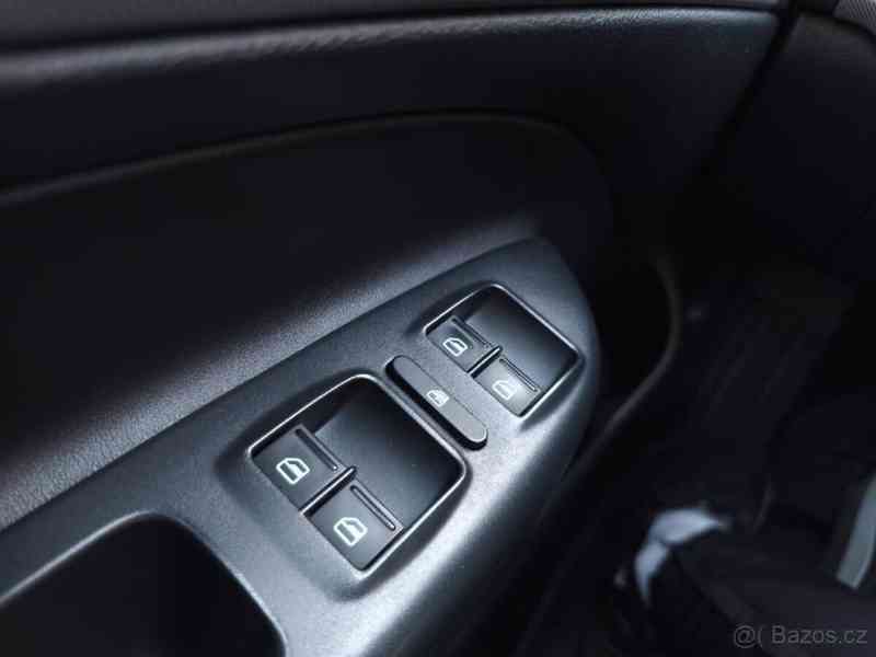 Škoda Octavia 2,0   2 fl 2013 - foto 7