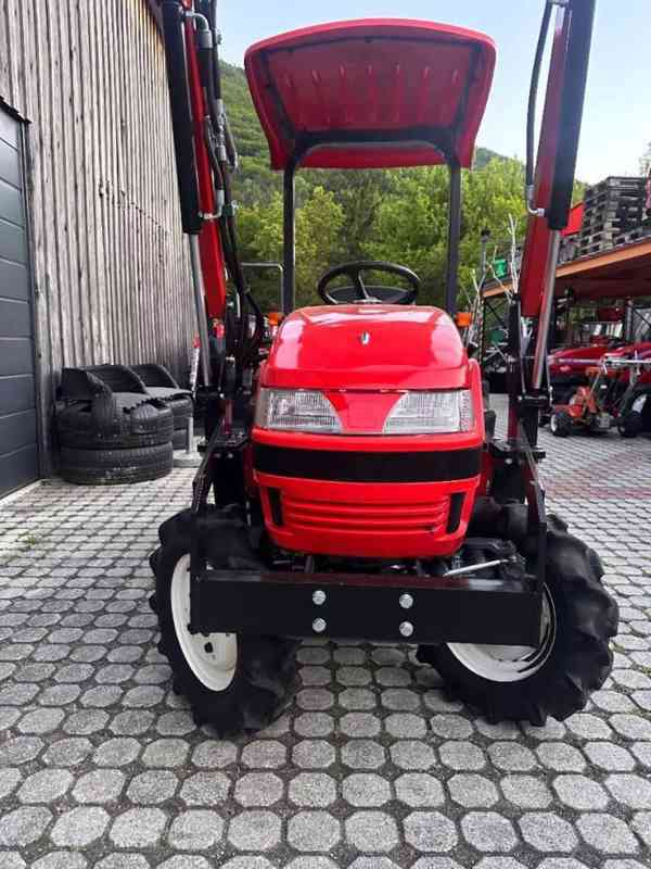 Aukce: Malý traktor Yanmar KE60 - foto 13