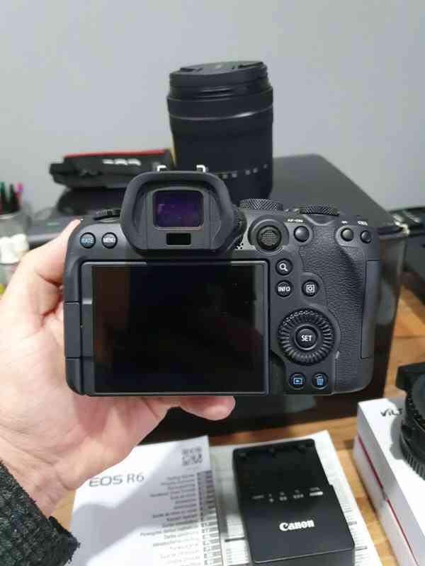 Canon EOS R6 Full-Frame Mirrorless Camera + RF24-105mm F4-7. - foto 1