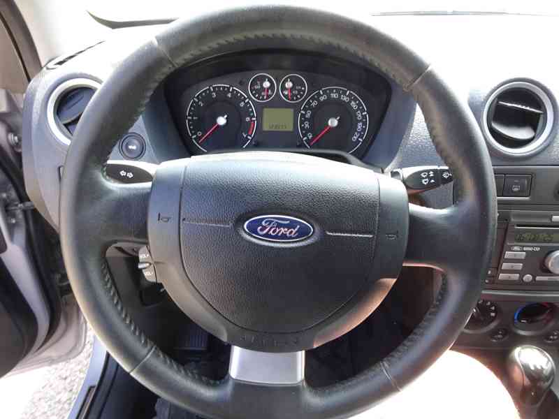 Ford Fusion 1.4i r.v.2011 (59KW) 1.Majitel Koupeno v ČR - foto 10