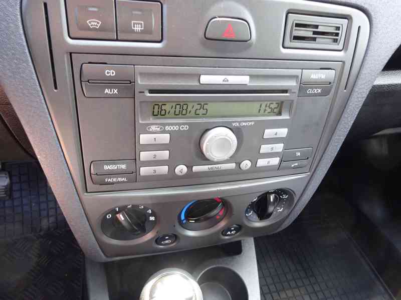 Ford Fusion 1.4i r.v.2011 (59KW) 1.Majitel Koupeno v ČR - foto 8