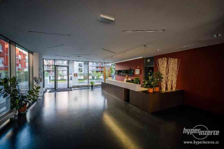 Pronajem bytu 1+ Kk Rezidence Korunní - foto 2