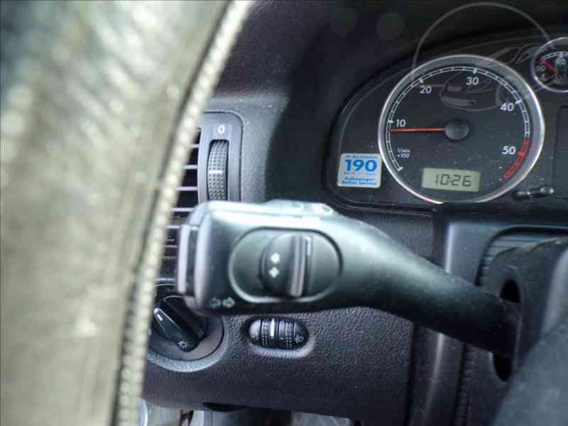 Volkswagen Passat 1,9 TDI - foto 8