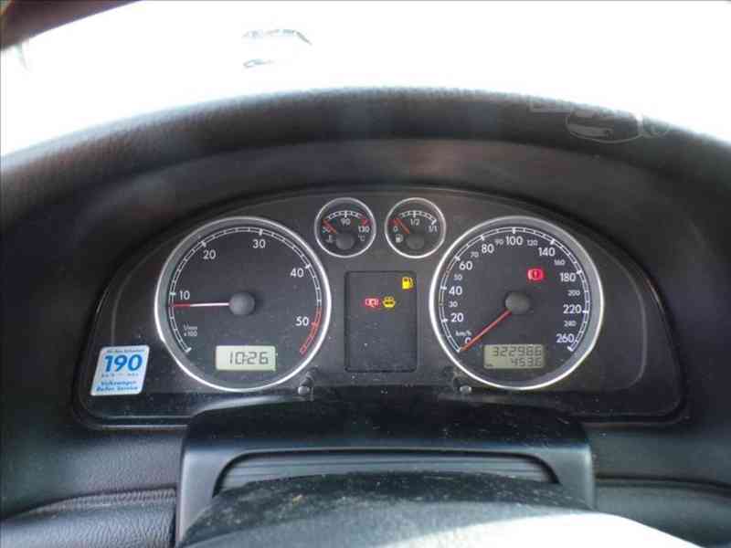 Volkswagen Passat 1,9 TDI - foto 6