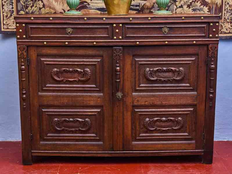 Neorenesanční komoda z masivního dubu cca 1800 - foto 11