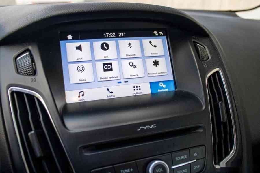 Ford Focus 1.0 EcoBoost Trend - foto 17
