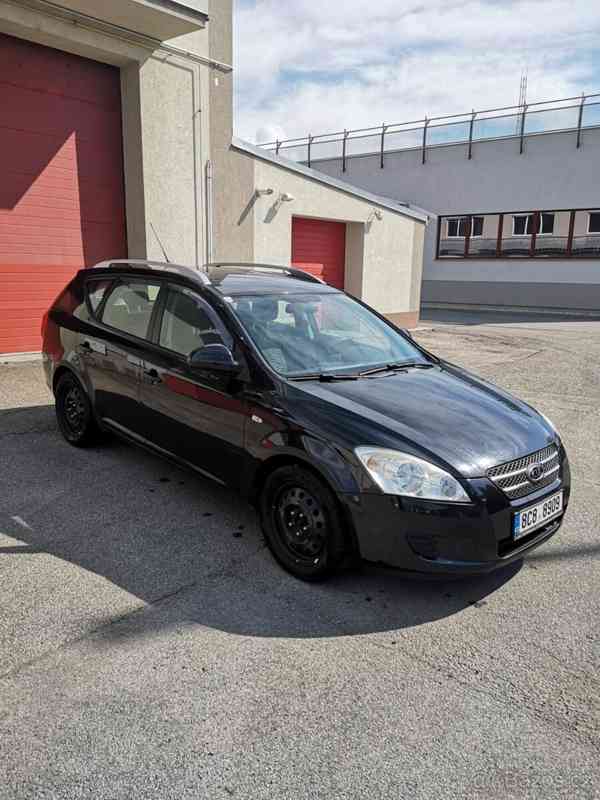 Kia Ceed 1,4 2008 - foto 2