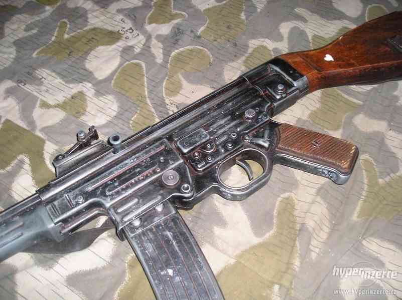 StG 44 s popruhem - foto 2