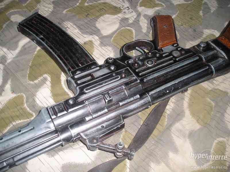StG 44 s popruhem - foto 3