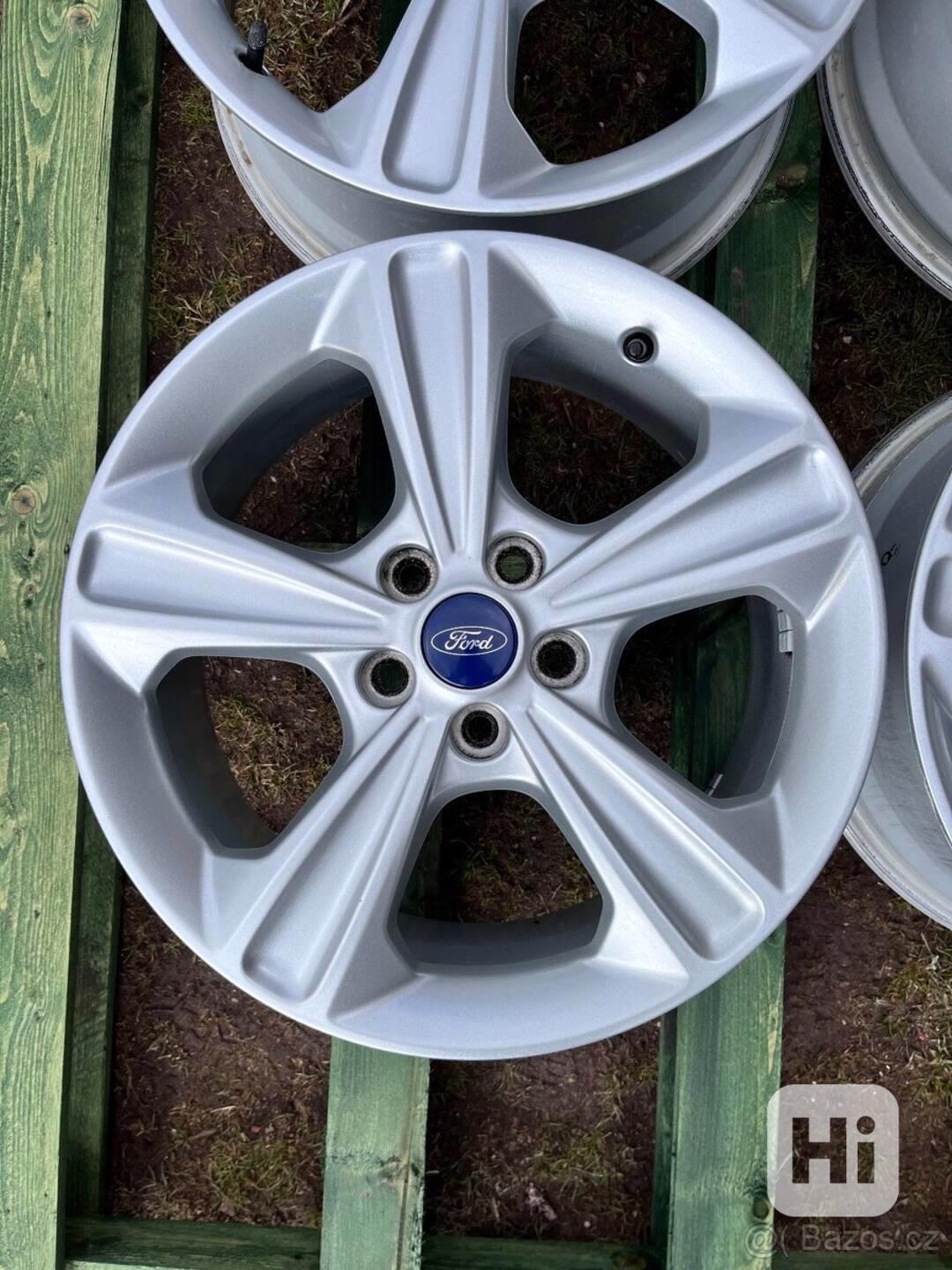 5x108 R17 Originál Alu Disky Ford Kuga - ET 52 - Bazar - Hyperinzerce.cz