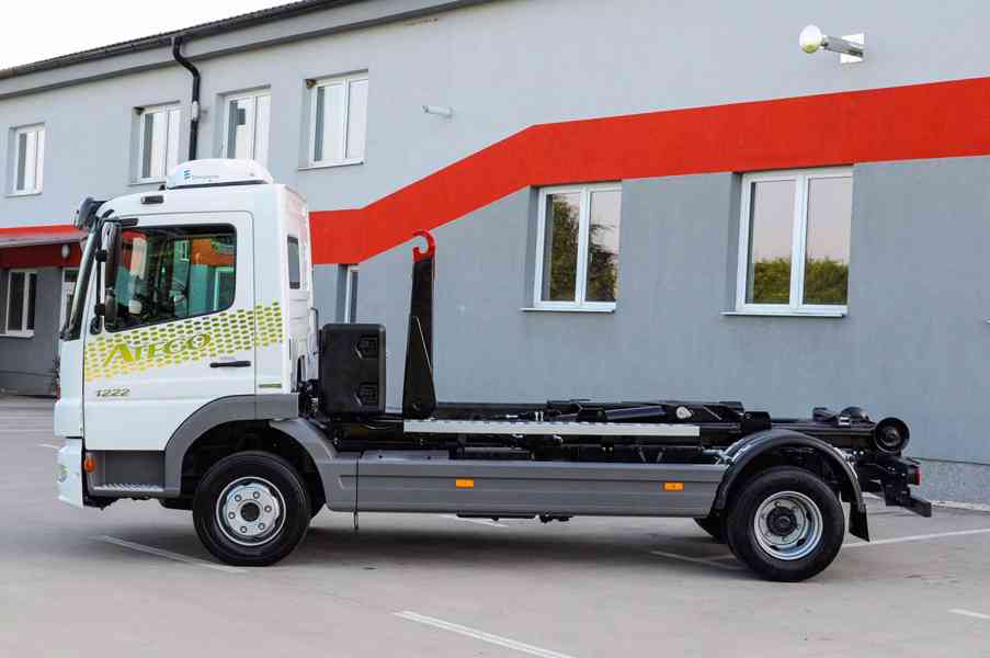 MERCEDES ATEGO 1222 HÁKOVÝ NOSIČ KONTEJNERŮ EURO5 - foto 73