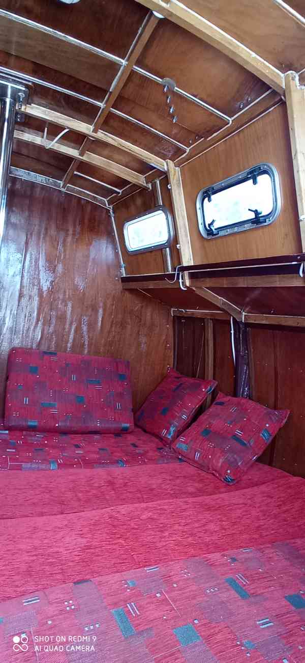 Kajutová plachetnice, vozík, motor, 2006, 5 osob, Slapy  - foto 11