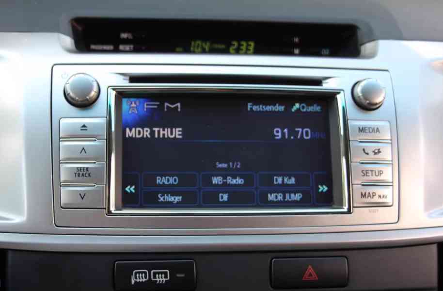 Toyota Hilux 3.0 D4D Double Cab Life Aut. 126kw - foto 20